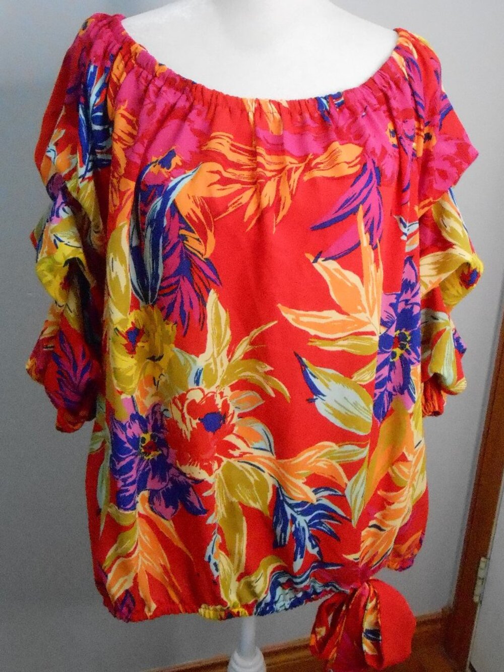 CeCe Women's Red Fuchsia Yellow Blue Ruffled Short Sleeve Tropical Palm Top Sz-L